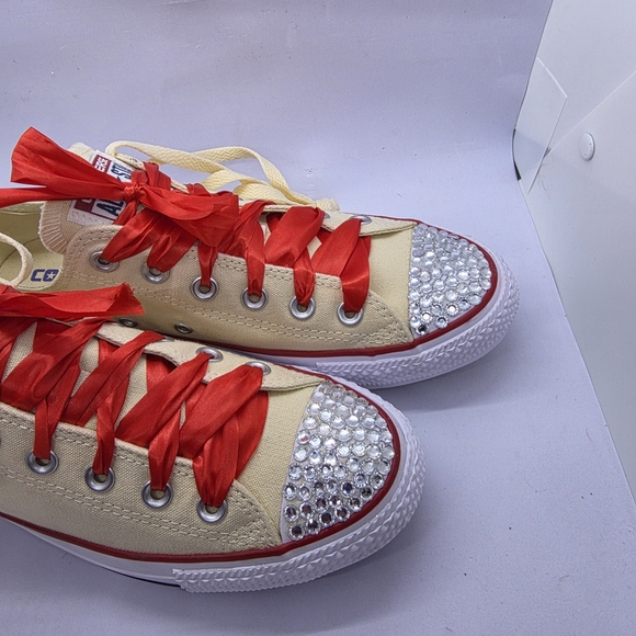 Converse Womens 9 Ladies Cream Sneakers Red Crystal Embellished Accents All Star - Picture 2 of 14